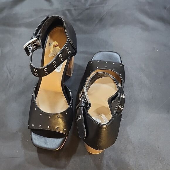 BRAND NEW REPORT PETUNIA  BLOCK-HEEL OPEN  SQUARE TOE STUDDED SANDAL - Picture 3 of 14